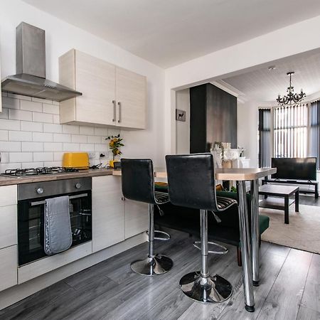 2 Bed House Close To Liverpool & Everton Stadiums Εξωτερικό φωτογραφία